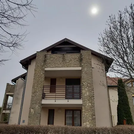 Birdland Relax Bukfurdo Apartman Apartament *